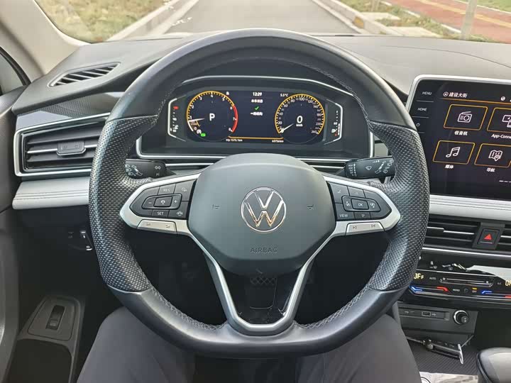 Фото 7 - Volkswagen Tiguan L Pro