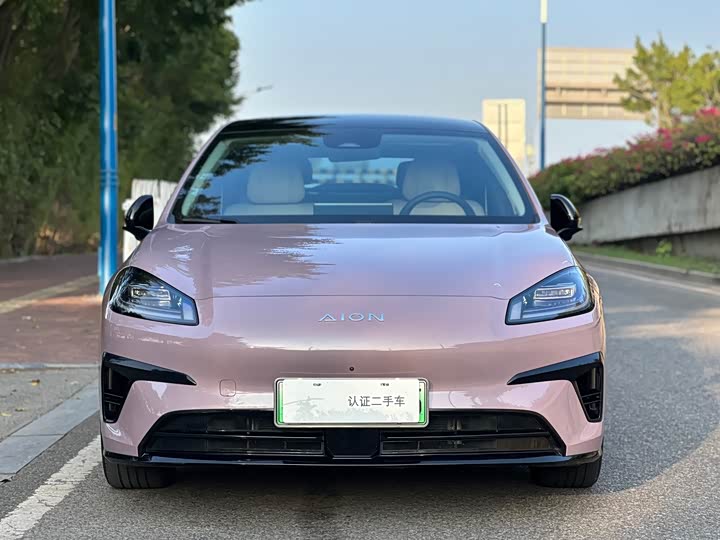 Фото 2 - GAC Aion RT