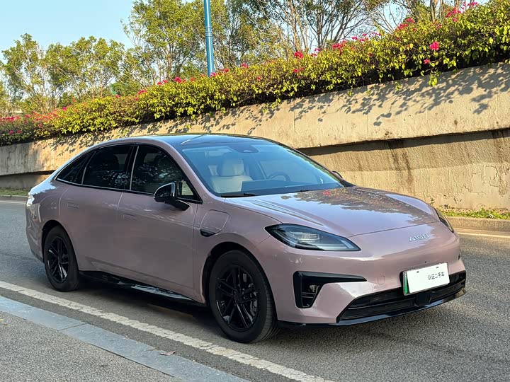 Фото 3 - GAC Aion RT