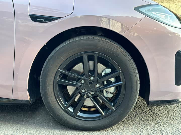 Фото 4 - GAC Aion RT