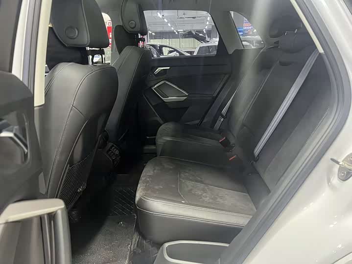 Фото 6 - Audi Q3