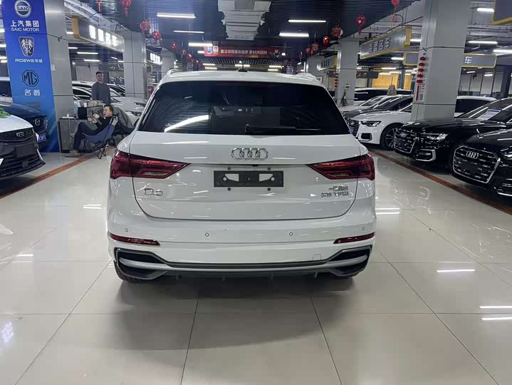 Фото 7 - Audi Q3
