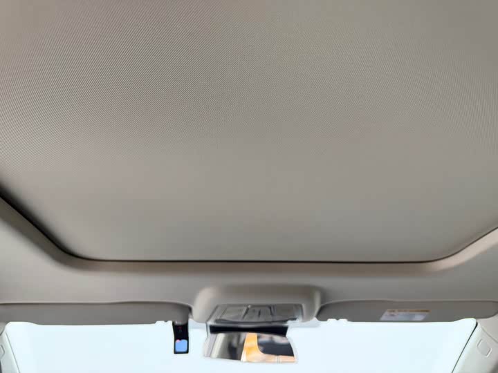 Фото 7 - Bestune B70