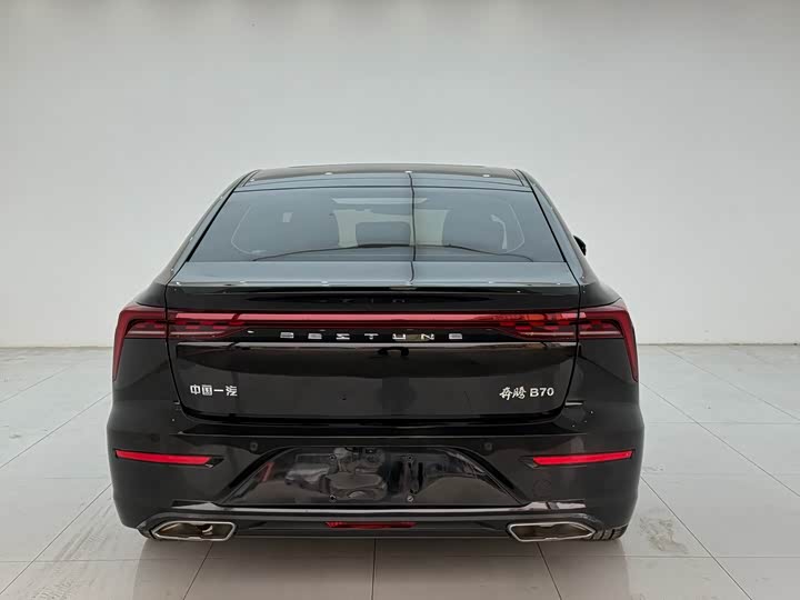 Фото 9 - Bestune B70