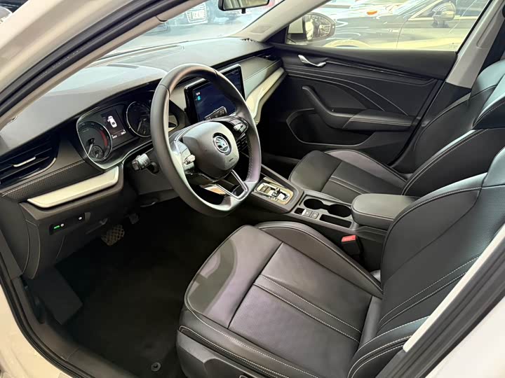 Фото 4 - Skoda Octavia Pro