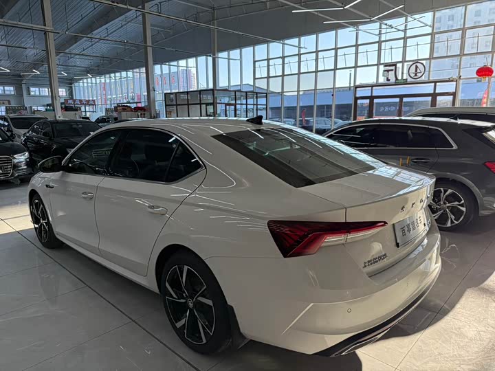 Фото 7 - Skoda Octavia Pro