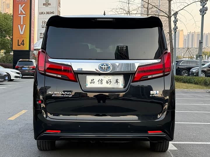 Фото 5 - Toyota Alphard