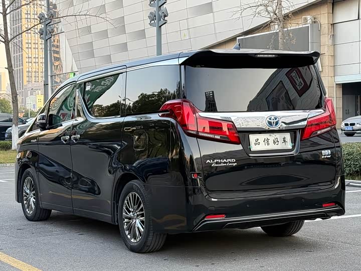 Фото 6 - Toyota Alphard