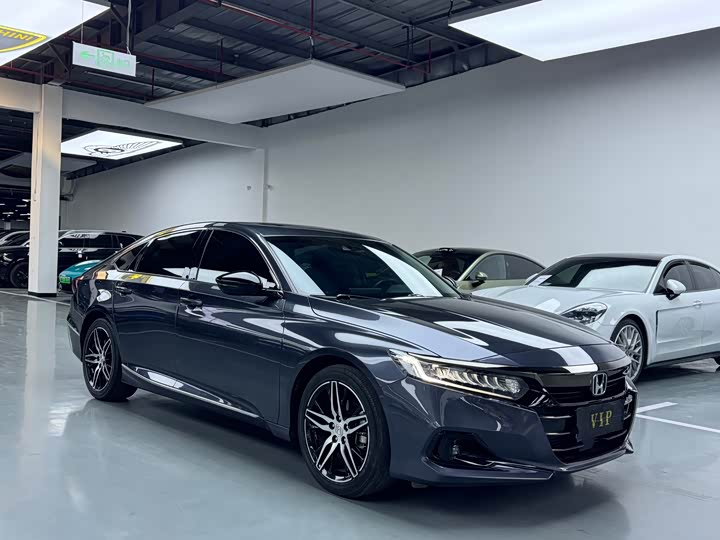 Фото 3 - Honda Accord