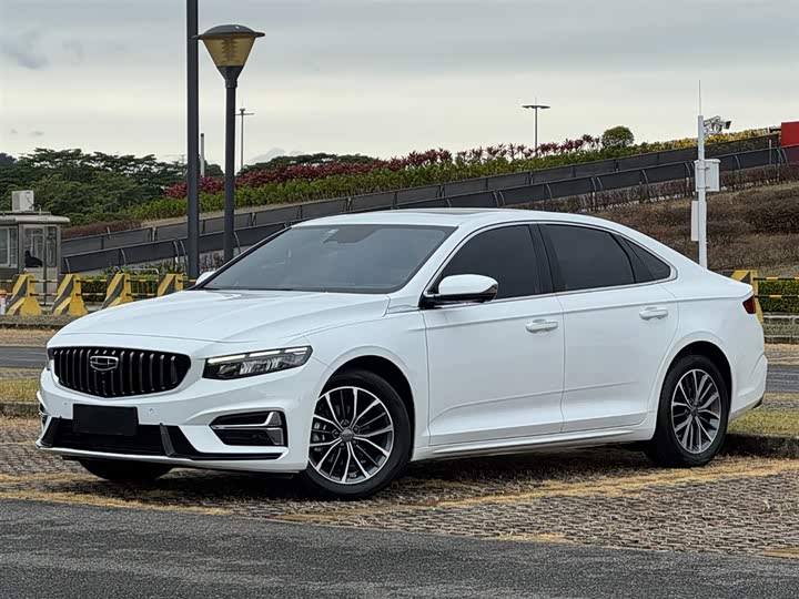 Фото 1 - Geely Preface