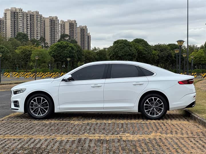 Фото 7 - Geely Preface