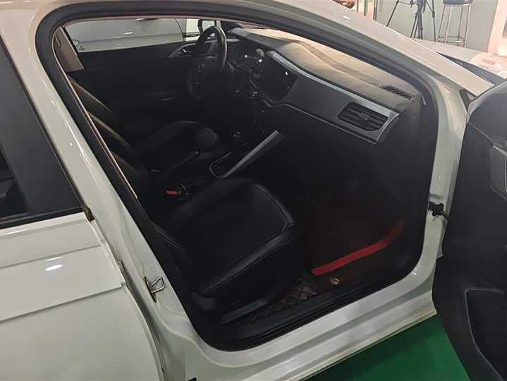 Фото 8 - Volkswagen Polo