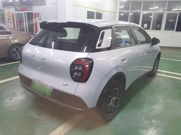 Фото 7 - GAC Aion UT