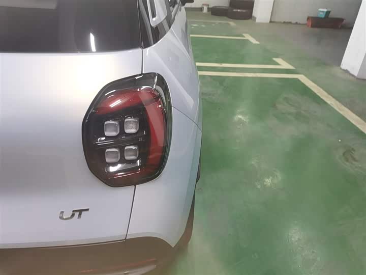 Фото 8 - GAC Aion UT