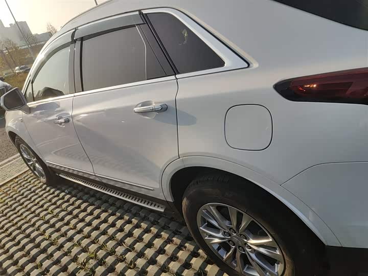 Фото 5 - Cadillac XT5