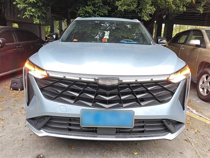 Фото 3 - Geely Atlas