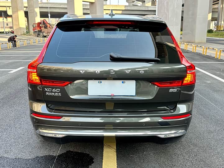 Фото 4 - Volvo XC60