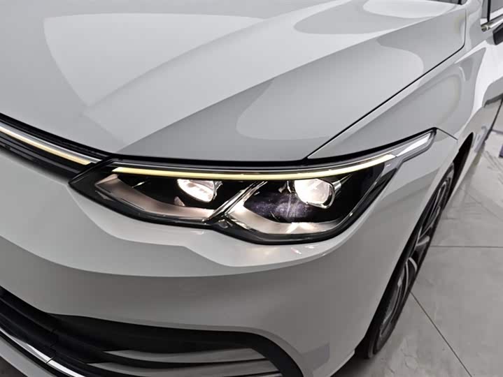 Фото 5 - Volkswagen Golf