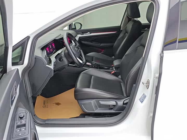 Фото 9 - Volkswagen Golf