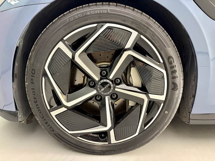 Фото 8 - BYD Seal