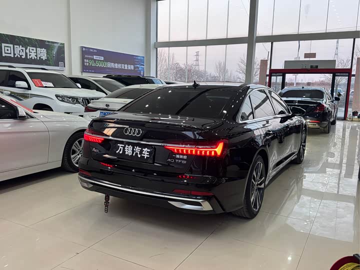 Фото 4 - Audi A6L