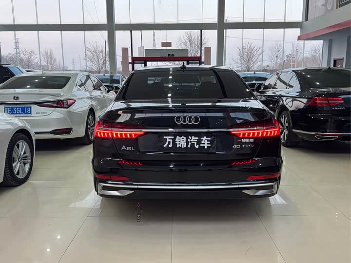 Фото 5 - Audi A6L