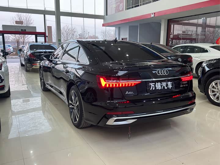 Фото 6 - Audi A6L