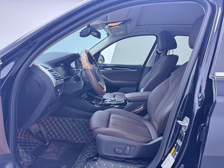 Фото 7 - BMW iX3