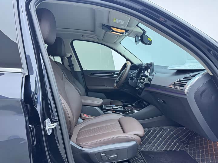 Фото 9 - BMW iX3