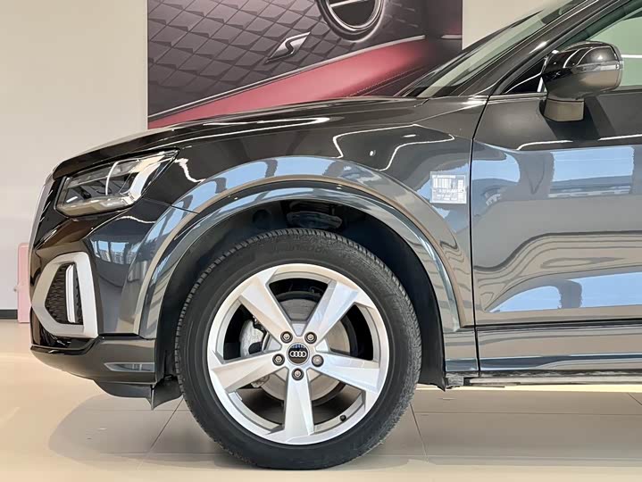 Фото 3 - Audi Q2L