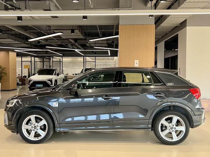 Фото 4 - Audi Q2L