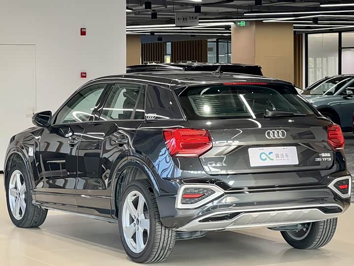 Фото 6 - Audi Q2L