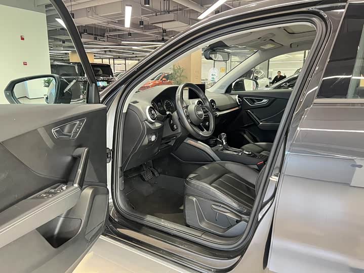 Фото 8 - Audi Q2L