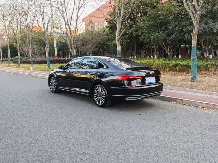 Фото 4 - Volkswagen Passat