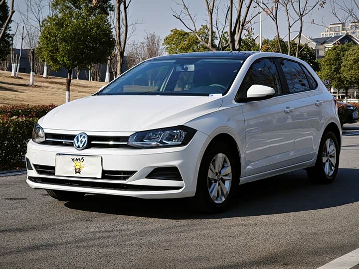 Фото 1 - Volkswagen Polo