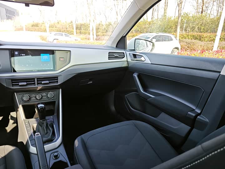 Фото 9 - Volkswagen Polo