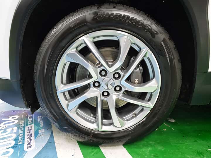 Фото 3 - Nio ES6