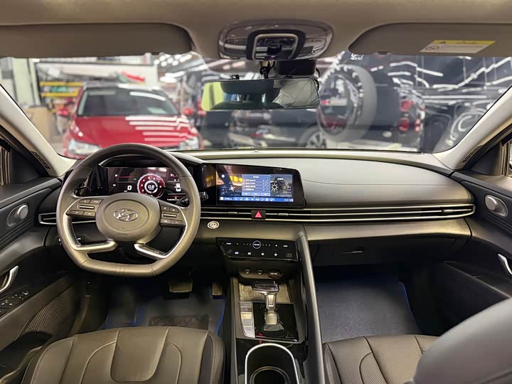 Фото 5 - Hyundai Elantra N line