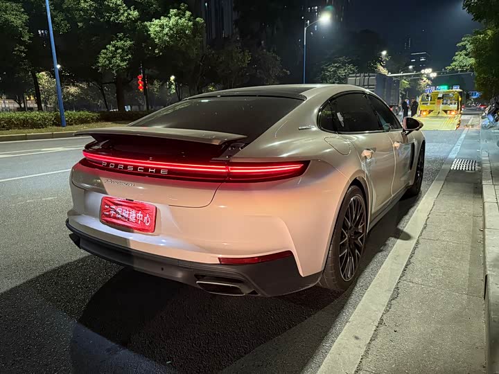 Фото 6 - Porsche Panamera