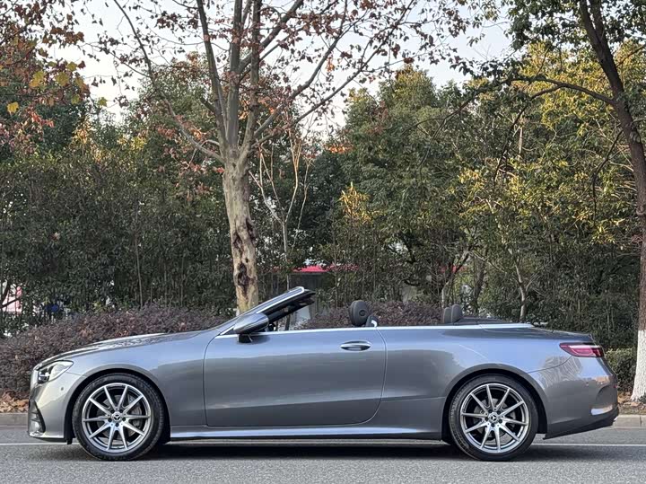 Фото 5 - Mercedes-Benz E-Class