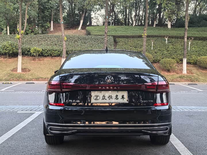 Фото 5 - Volkswagen Passat