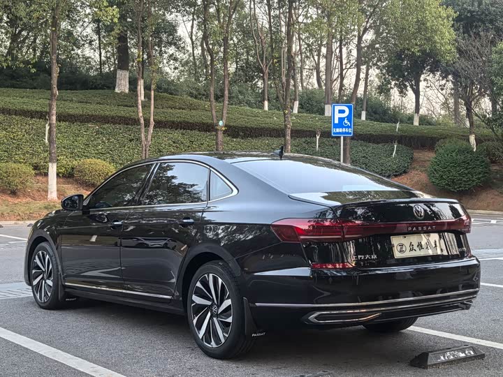 Фото 6 - Volkswagen Passat