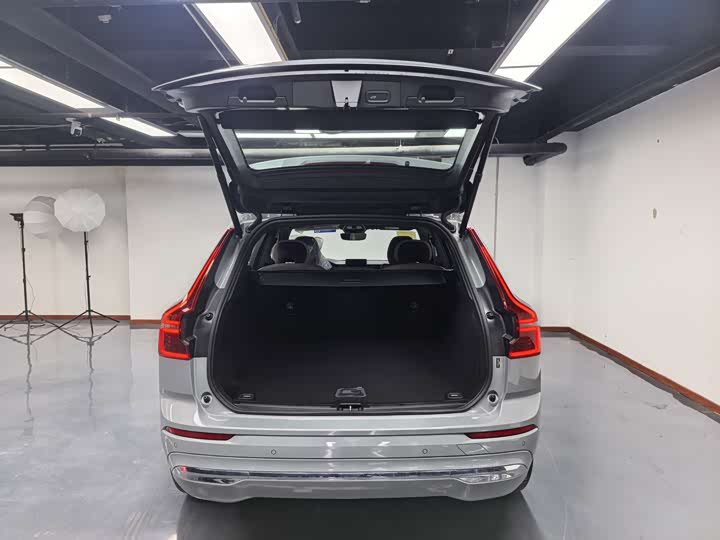 Фото 9 - Volvo XC60