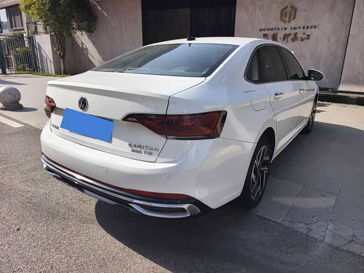 Фото 9 - Volkswagen Sagitar L