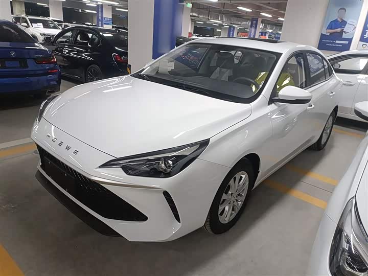 Фото 1 - Roewe i5