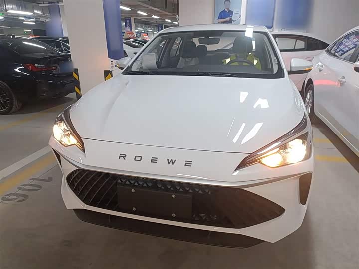 Фото 3 - Roewe i5