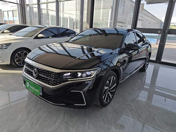 Фото 2 - Volkswagen Passat