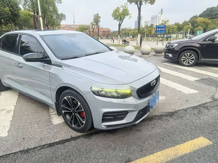 Фото 3 - Geely Preface