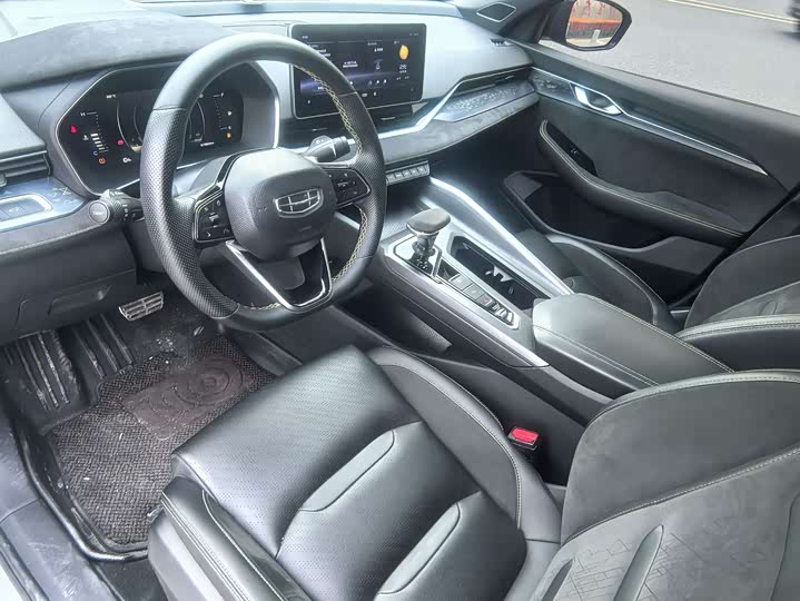 Фото 9 - Geely Preface