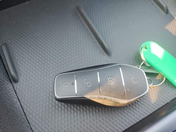 Фото 9 - BYD Seal 05 DM-i Hybrid